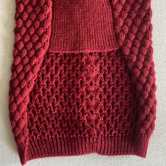 Woolrich Turtleneck Cableknit Pet Dog Sweater Vest Maroon Size Medium - Picture 8 of 14